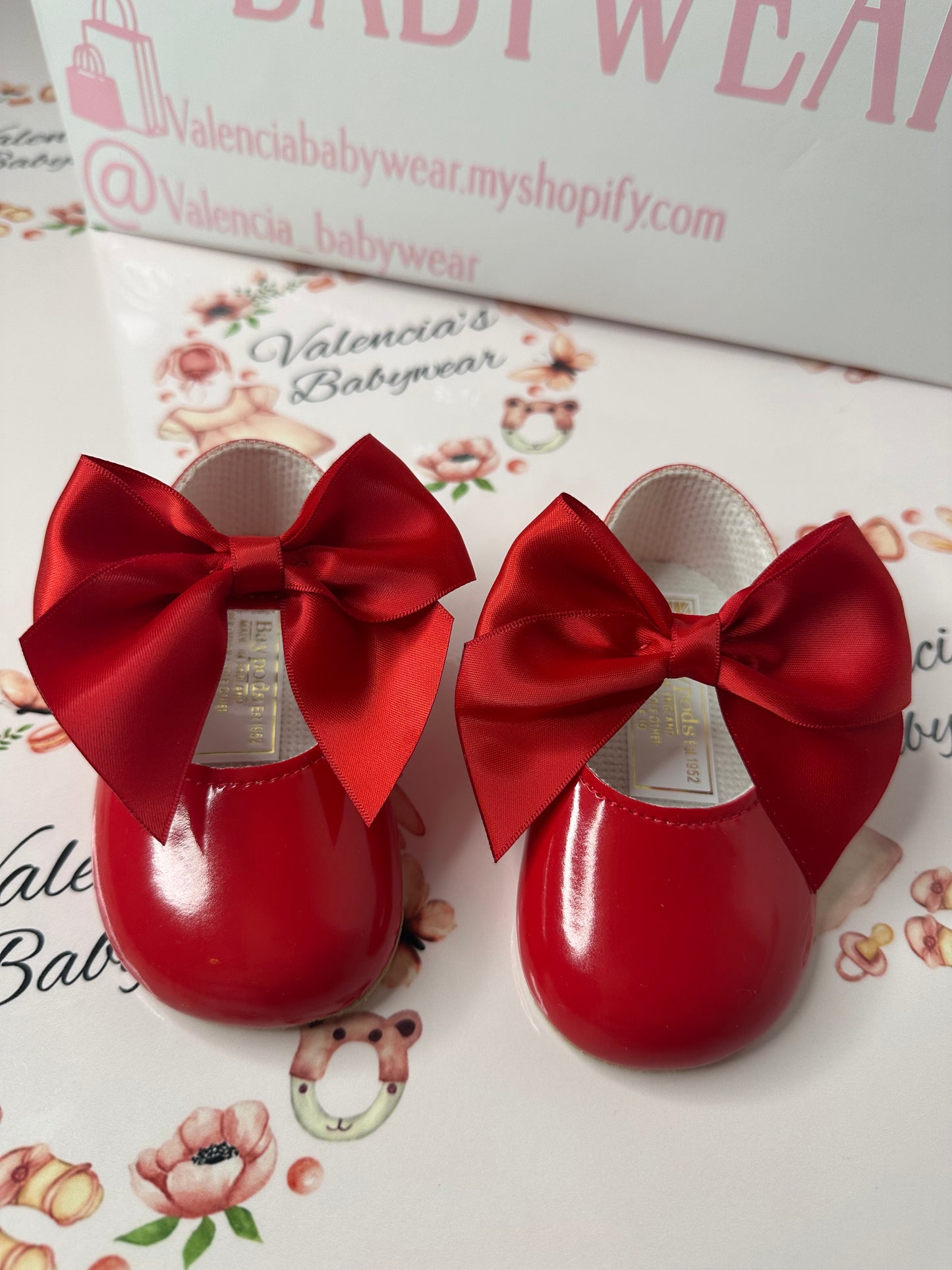 Red Large Bow Patient Shoes