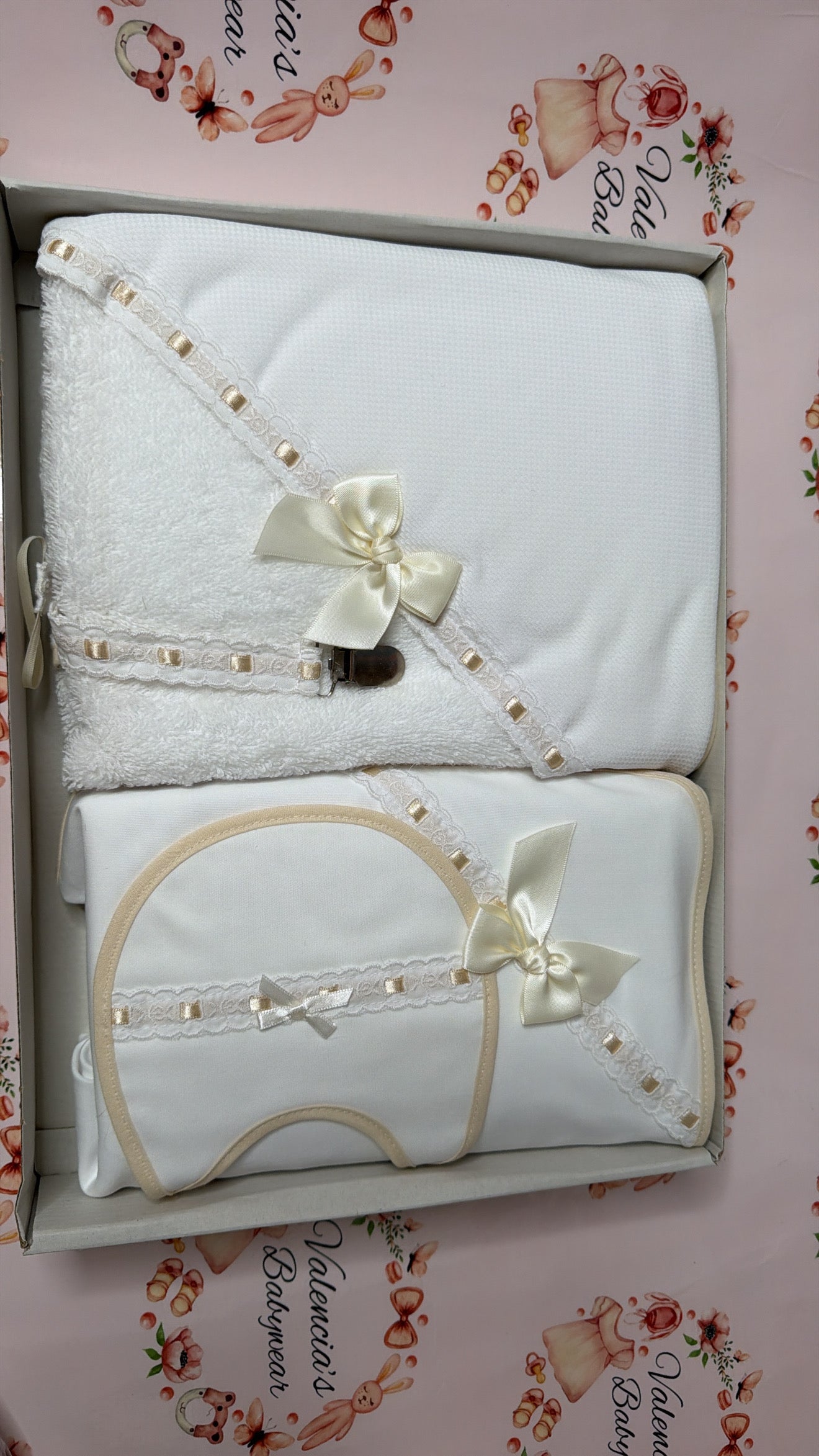 Cream 4PC Gift Set
